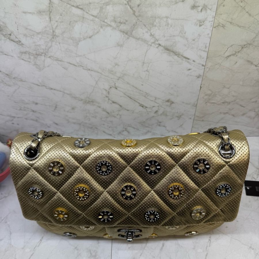 CHANEL金色銀扣水鑽JUBMO徽章/20-4