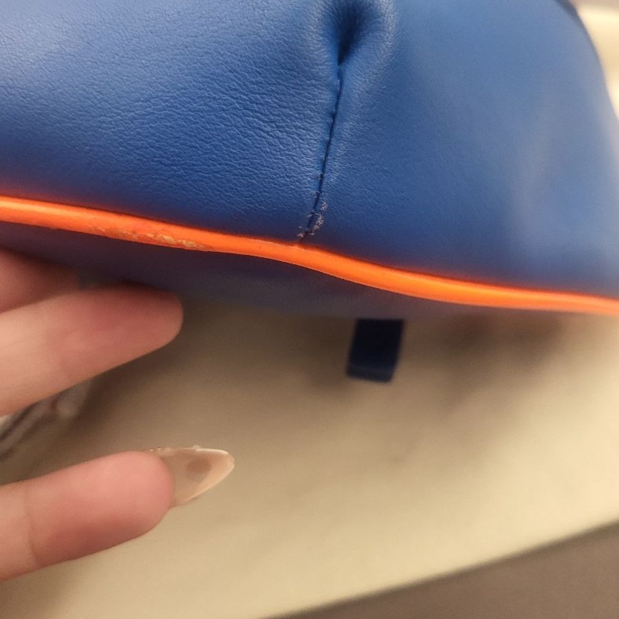 Bally （最後降價）斜揹包 胸包 男生 女生（絕版品）全新-7