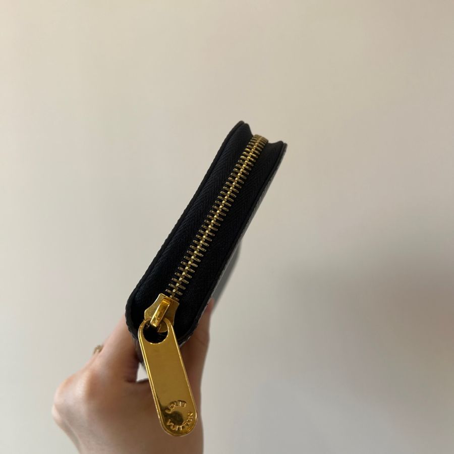 LV 黑Epi牛皮金釦ㄇ拉長夾M61857-2