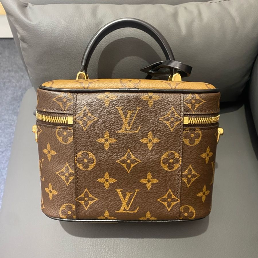 Vanity PM 洗漱方包-1