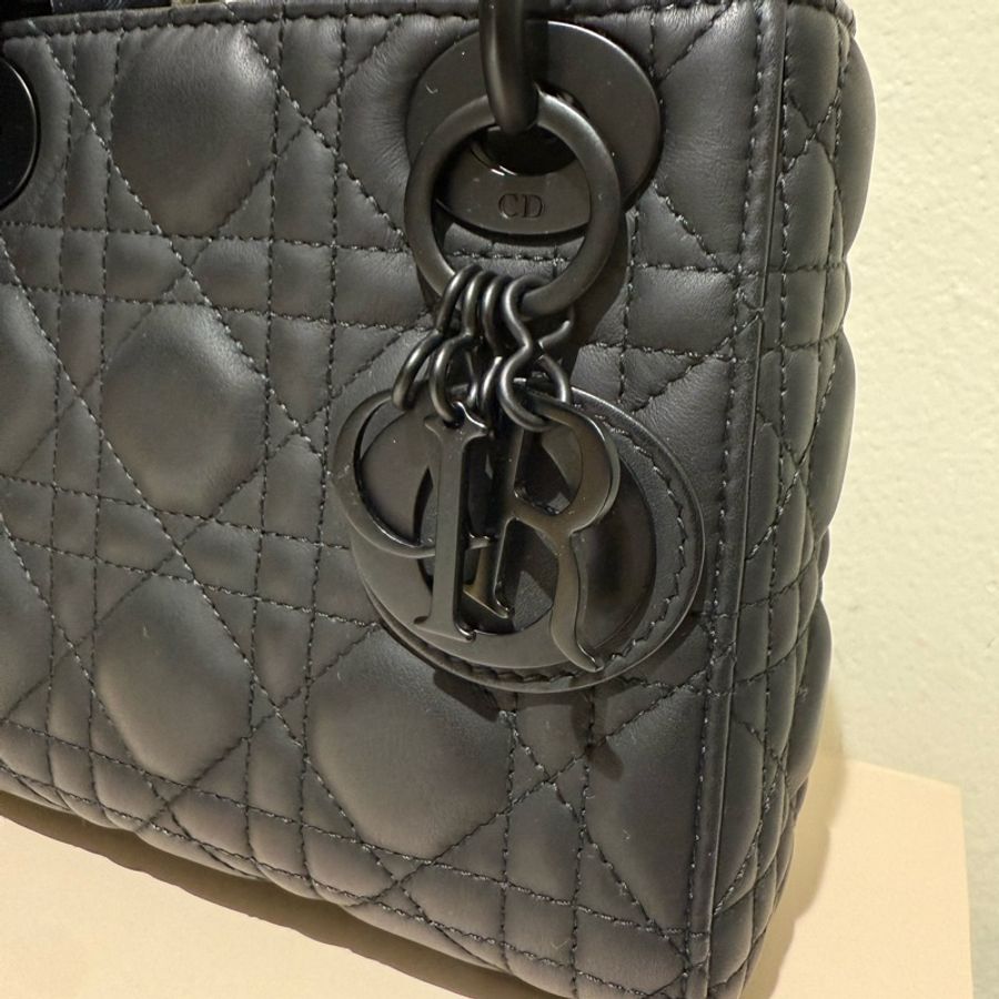 Lady Dior 黑色啞光 Cannage 含Dior絲巾-3
