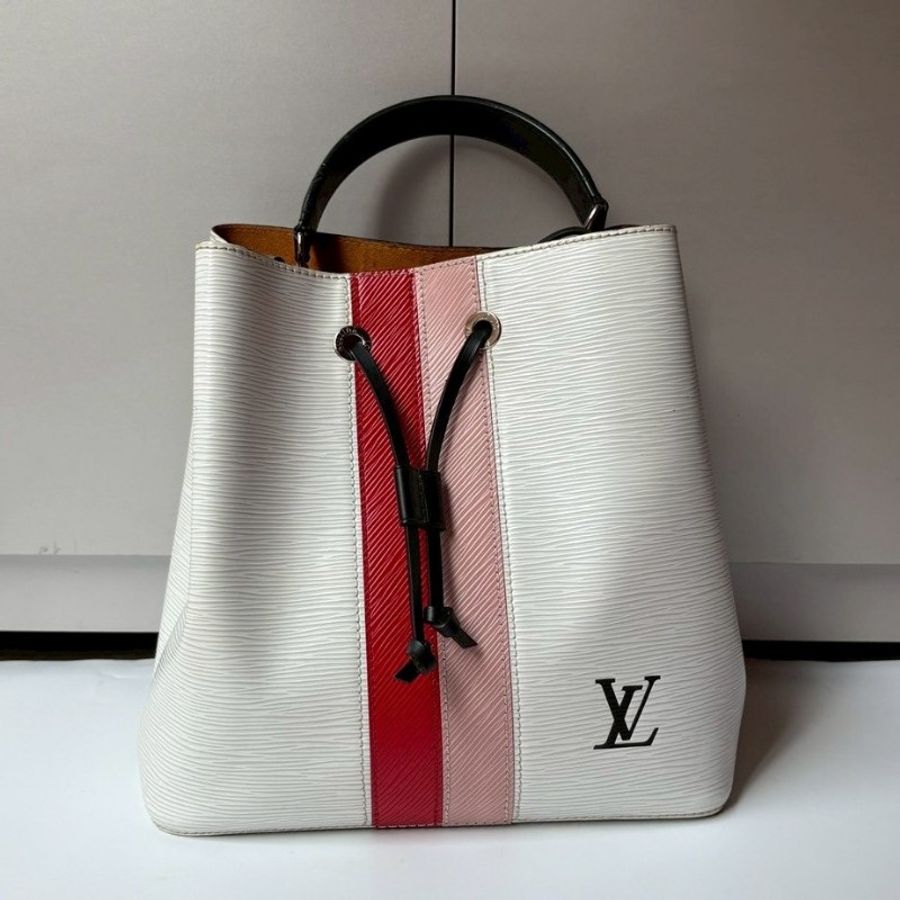 LV 白epi 紅/粉直條兩用束口水桶包-0