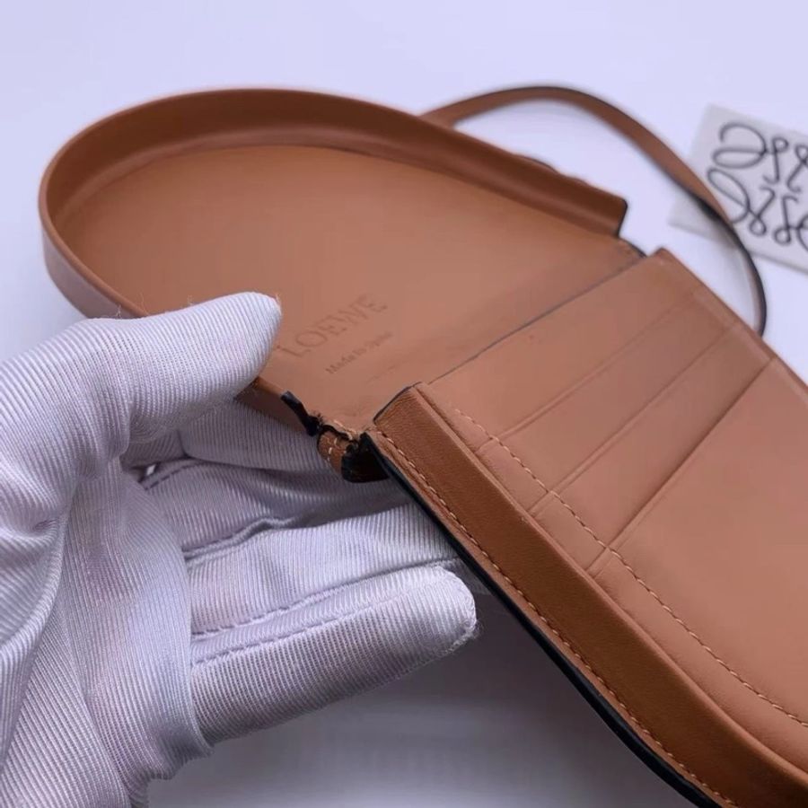 LOEWE 零錢包 棕色 單肩包 品牌 HEEL POUCH SMprimary-2