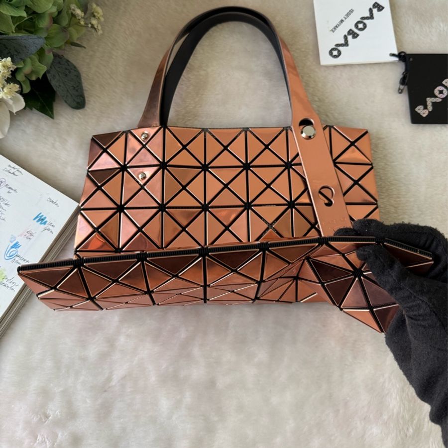 Bao Bao 7X7 亮面金屬色手提包(古銅橘)-3