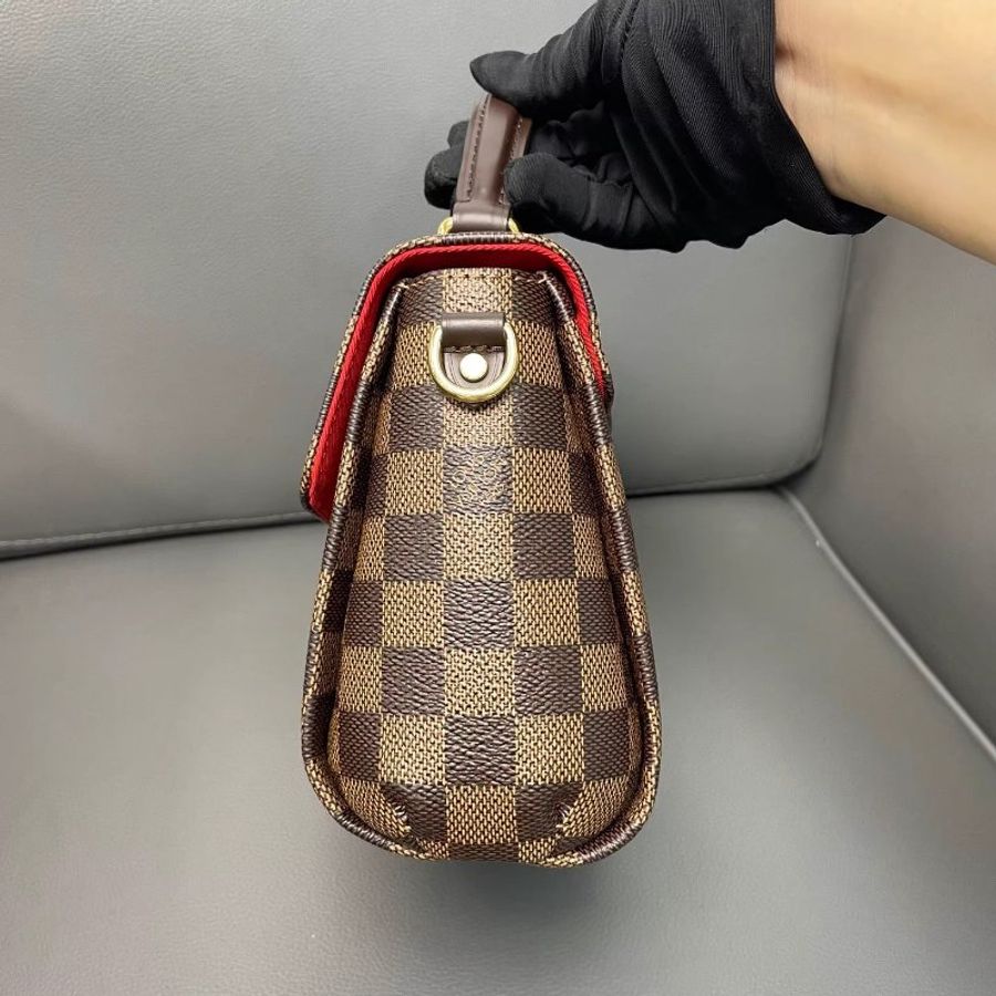 LV/路易威登 Croisette系列棕棋盘格流苏邮差包 手提单肩斜挎都，经典耐看的一款邮差 棕色配皮好打理 上班通勤 日常百搭款  尺寸：22*15*9CM 附件：肩带 流苏-2