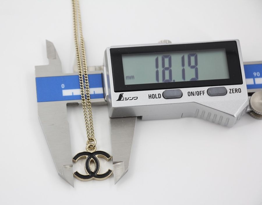 Chanel Vintage 07V 琺瑯經典黑色CC淡金頸鏈-15
