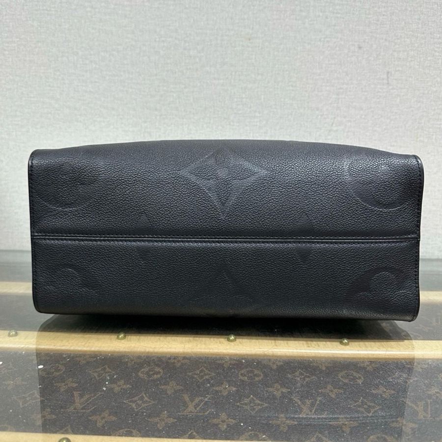 原價11w+🫣Lv黑金壓紋全皮onthego手提單肩托特包-8