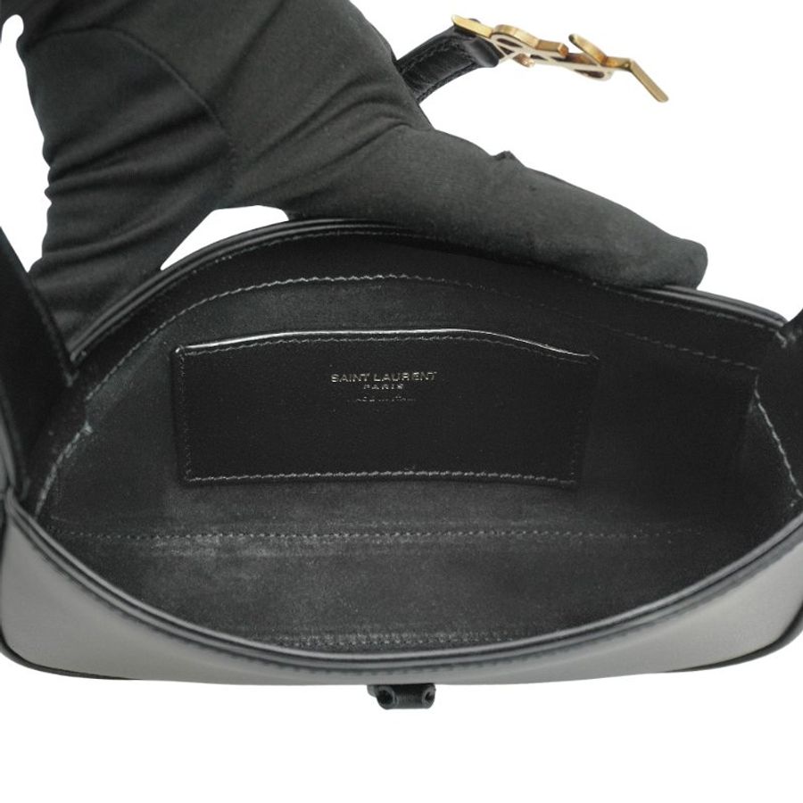 YSL LE 5 A 7 滑面牛皮金logo迷你腋下包(710318-黑)-5