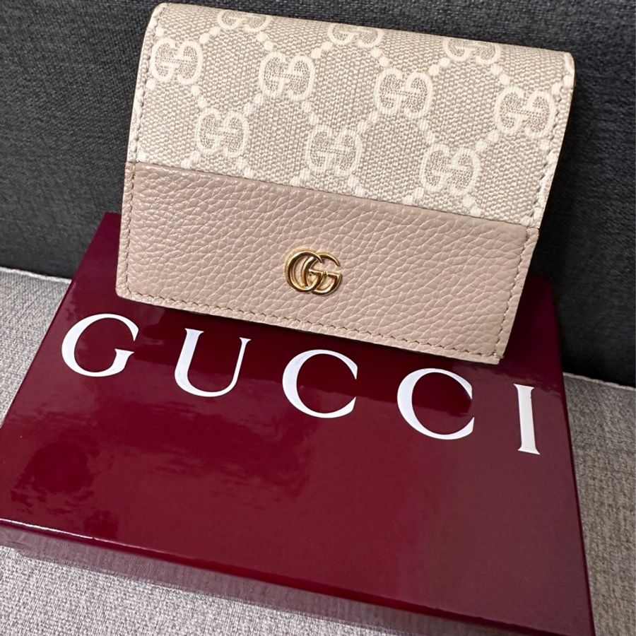 GUCCI 奶茶白老花短夾-0