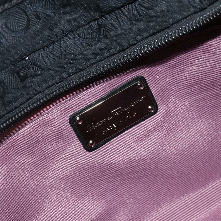 【日本直送】Salvatore Ferragamo 肩背包 黑色 銀色 正品 hk2987-16
