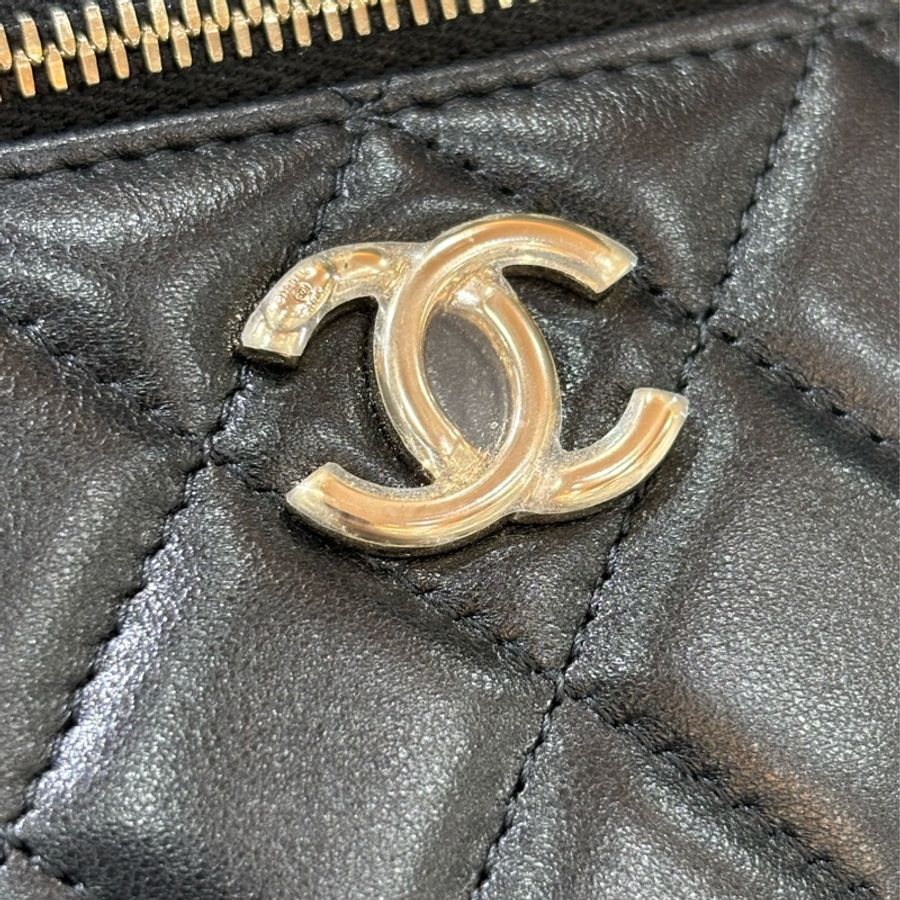 CHANEL AP2846 VANITY CASE COCO HANDLE 黑色羊皮金鍊 化妝包化妝箱長盒子斜背包-12