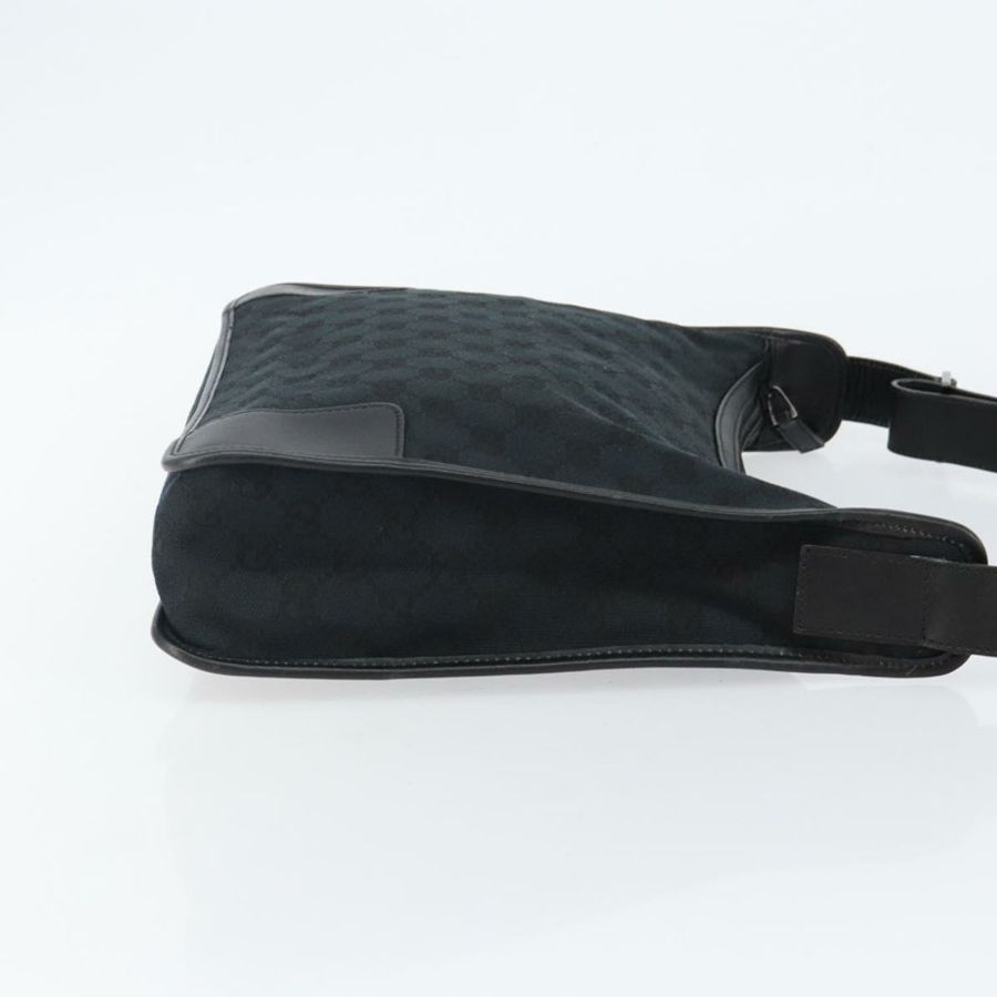 【日本直送】GUCCI GG帆布肩背包 黑色 銀色 001 4205 正品 143772-2