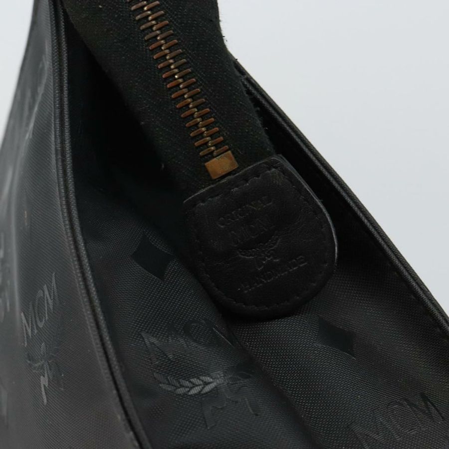 【日本直送】MCM Logoogram Vicetos 手拿包 PVC 黑色 Auth am9105-7