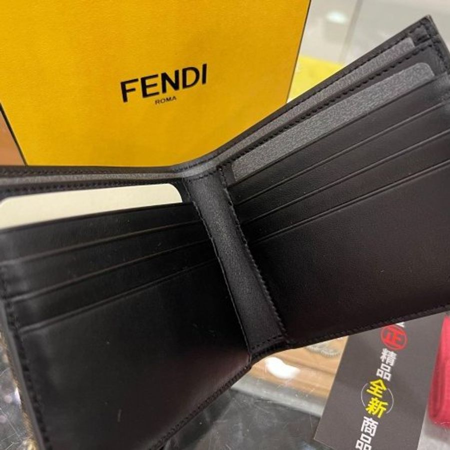 ㊣東區正精品㊣FENDI 7M0169 全新咖啡色老花帆布銀字8卡短夾 RZ5848-3