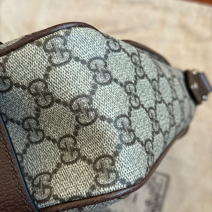 GUCCI 郵差包 658542 K9GSN 8358-18