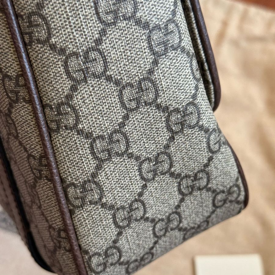 GUCCI 郵差包 658542 K9GSN 8358-20