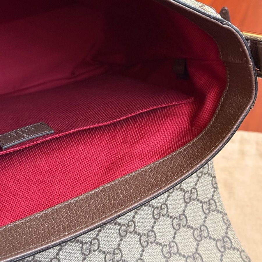 GUCCI 郵差包 658542 K9GSN 8358-26