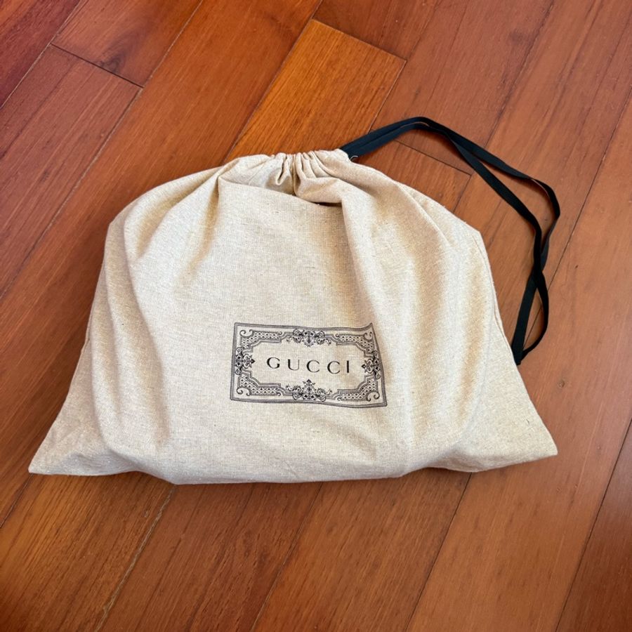 GUCCI 郵差包 658542 K9GSN 8358-42