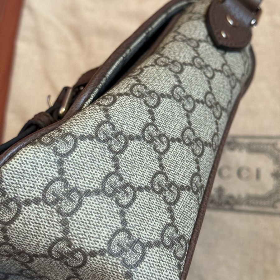 GUCCI 郵差包 658542 K9GSN 8358-58