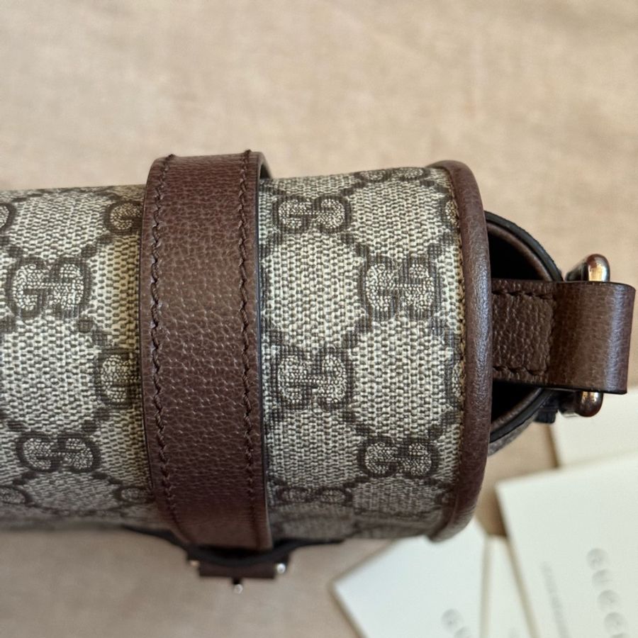 GUCCI 郵差包 658542 K9GSN 8358-64