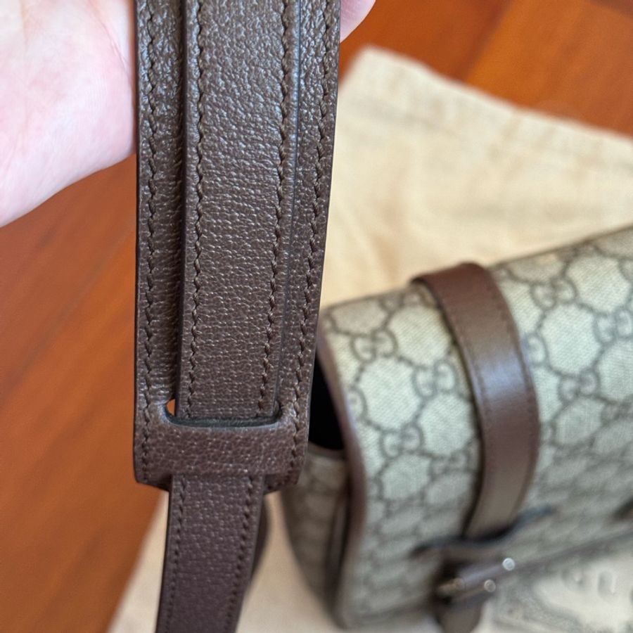 GUCCI 郵差包 658542 K9GSN 8358-77