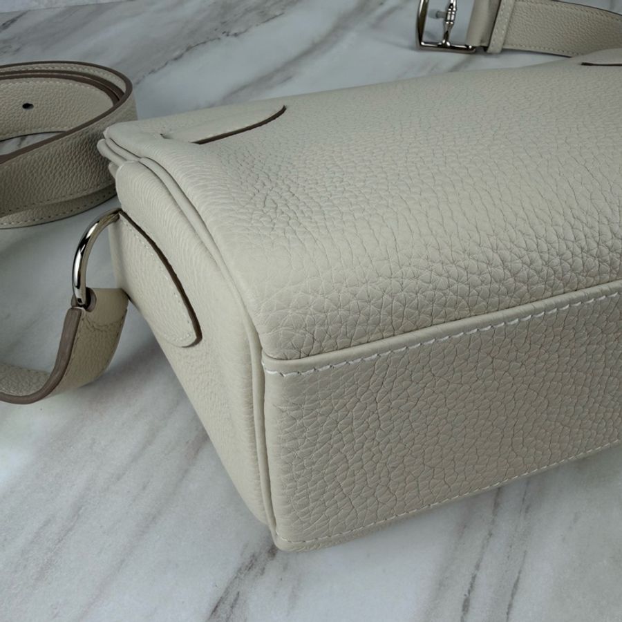 Kelly messenger PM 10 Craie 奶昔白銀釦 Kelly 郵差包-10