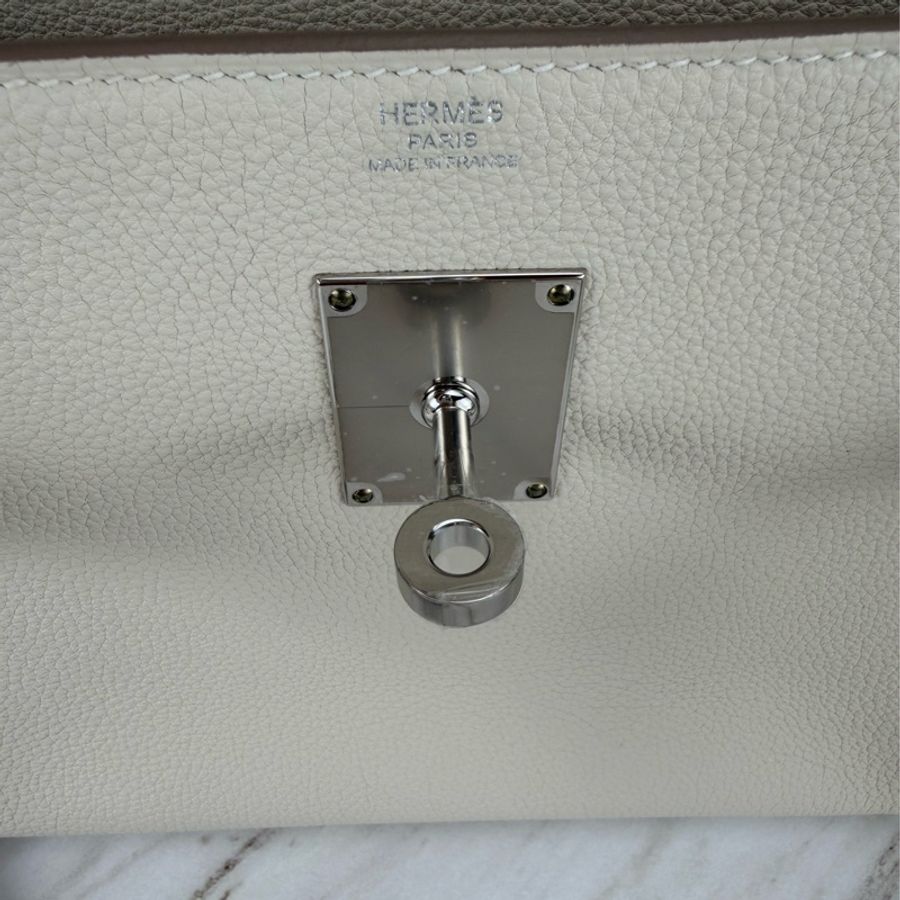 Kelly messenger PM 10 Craie 奶昔白銀釦 Kelly 郵差包-20