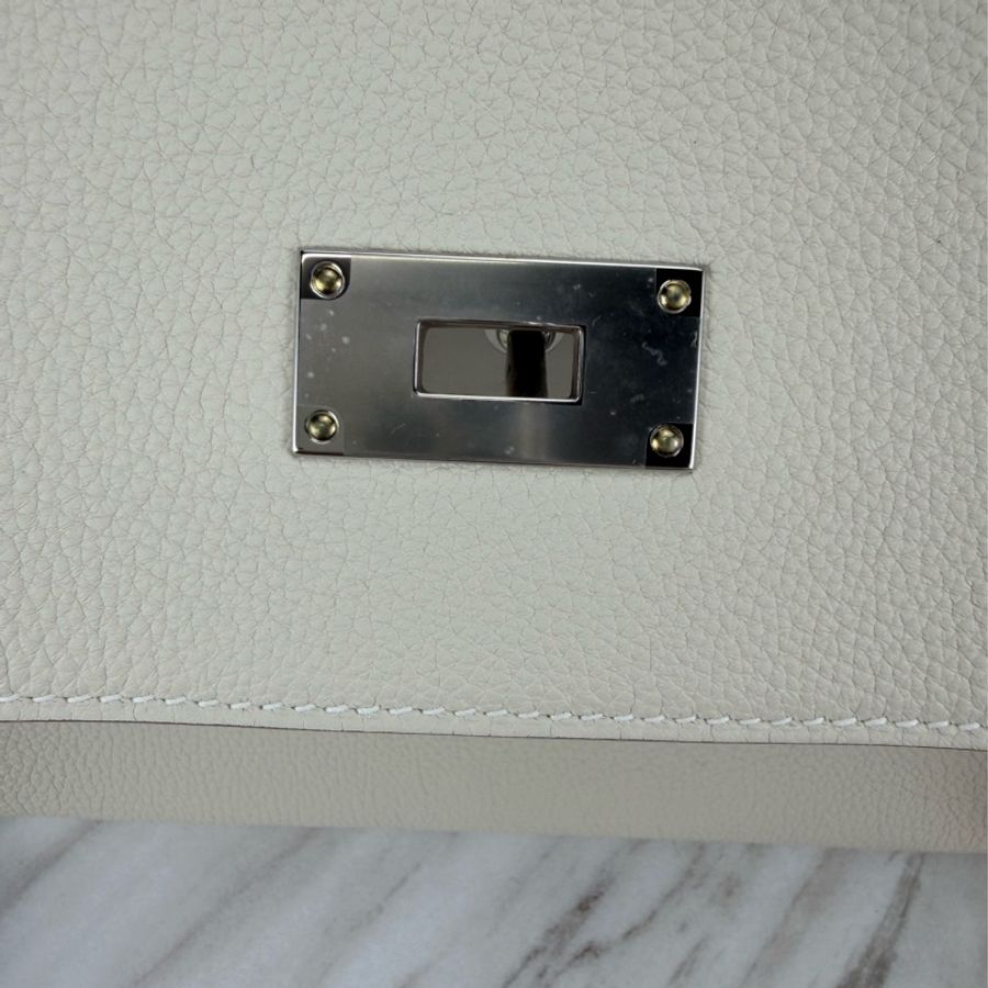 Kelly messenger PM 10 Craie 奶昔白銀釦 Kelly 郵差包-21
