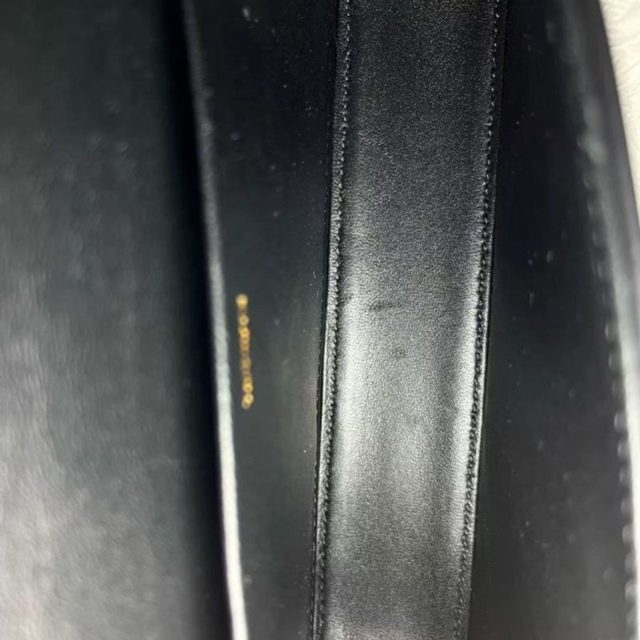 Celine Triomphe 黑金亮面小牛皮腋下包 99新 20.5*11 配件塵袋-2