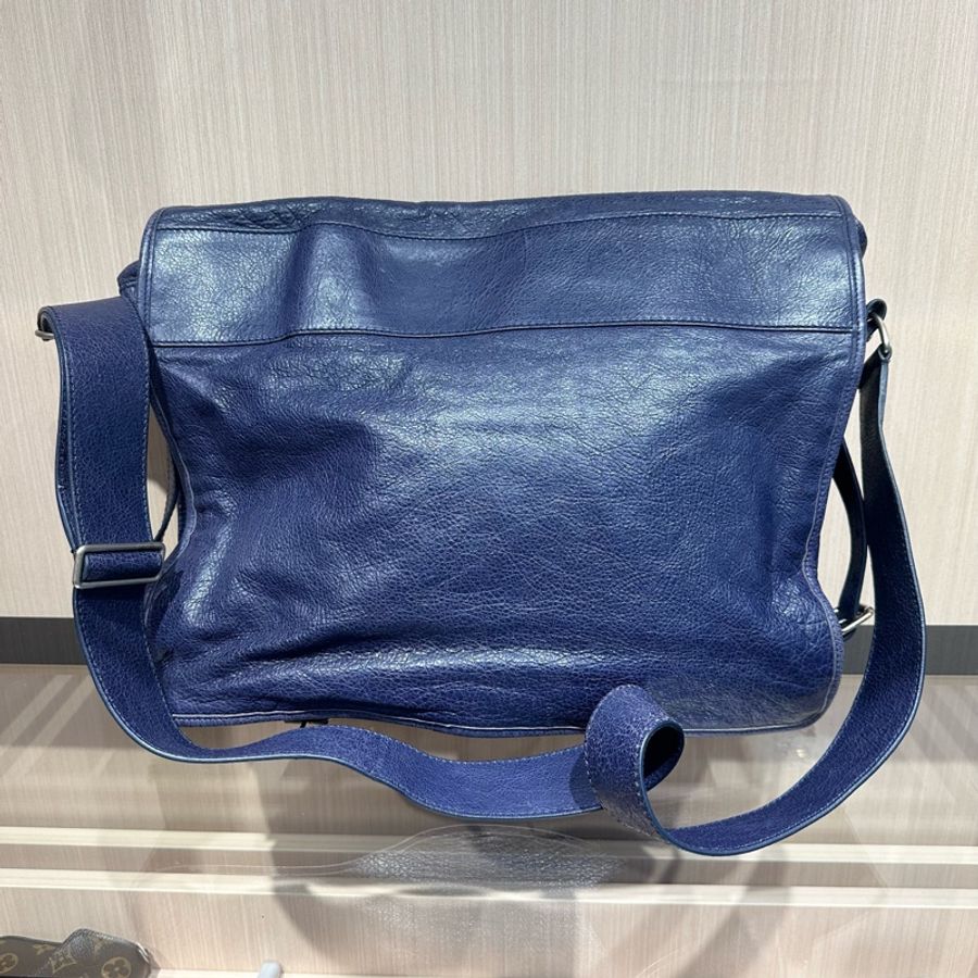 巴黎世家Balenciaga蓝色油蜡皮机车翻盖邮差包-3