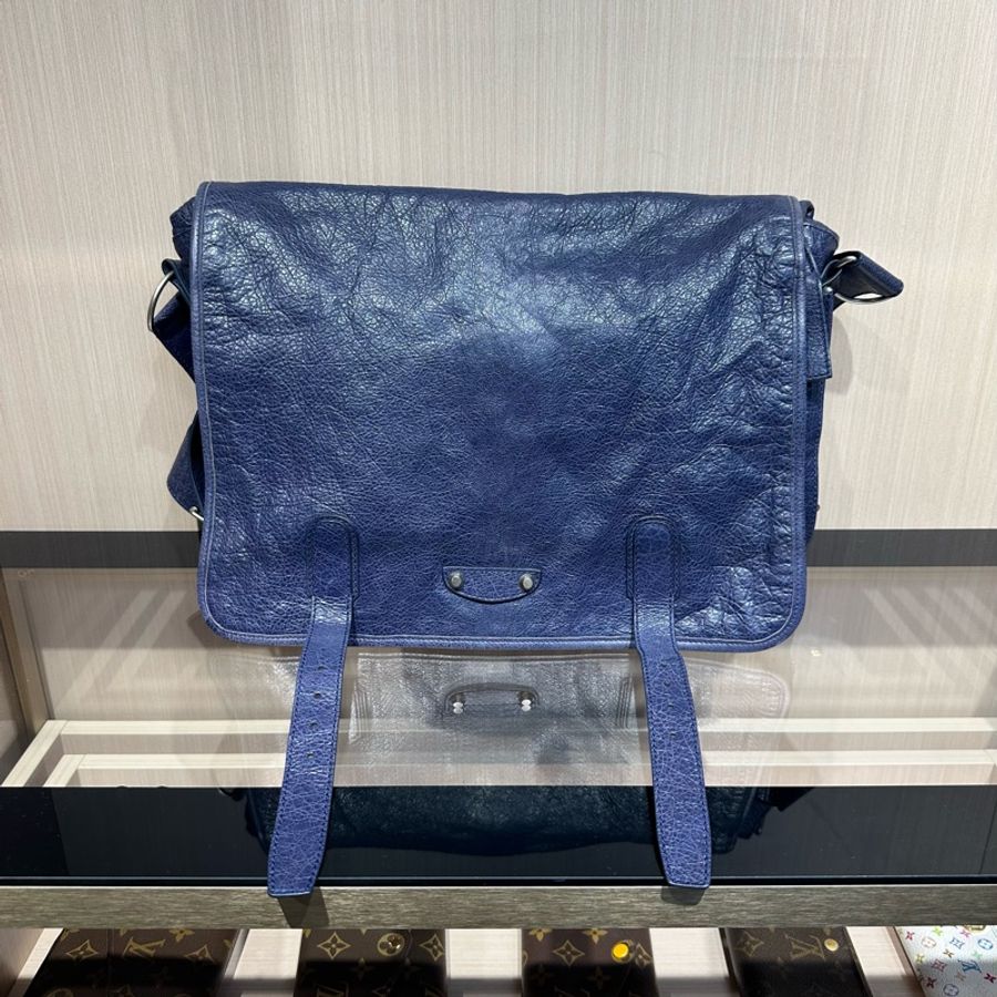 巴黎世家Balenciaga蓝色油蜡皮机车翻盖邮差包-5
