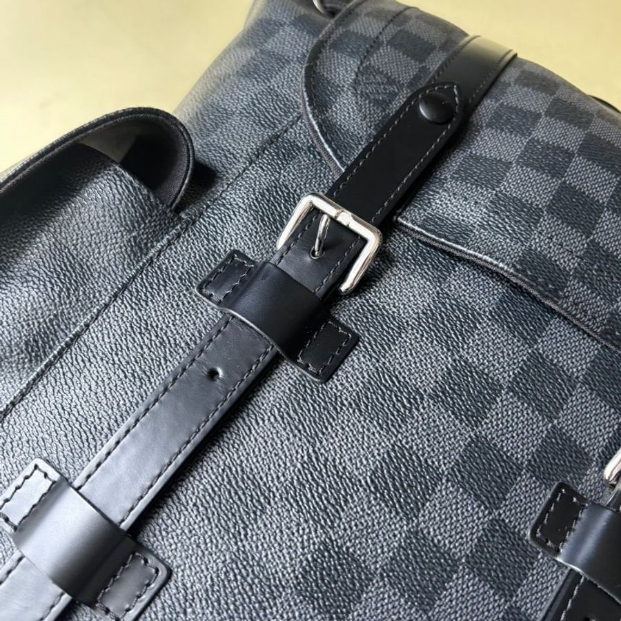 ::LOUIS VUITTON:: LV Christopher 黑色棋盤格男士後背包-10
