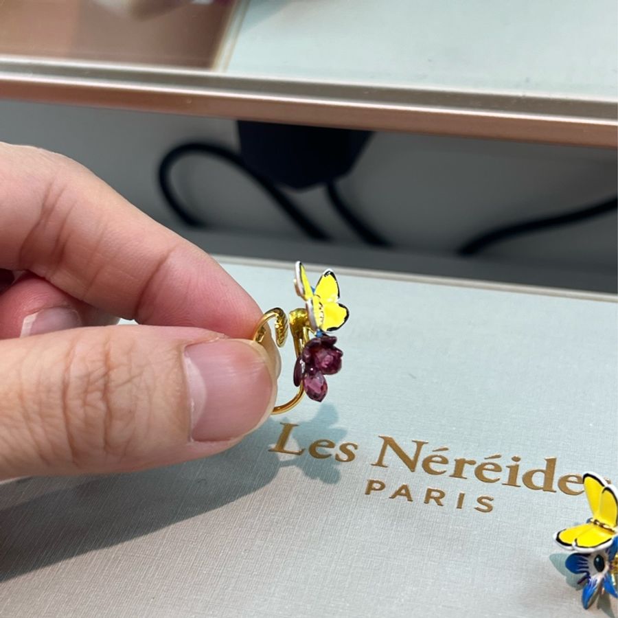 Les Nereides 晨光四季-琉璃苣與黃色紅點豆粉蝶耳環-6