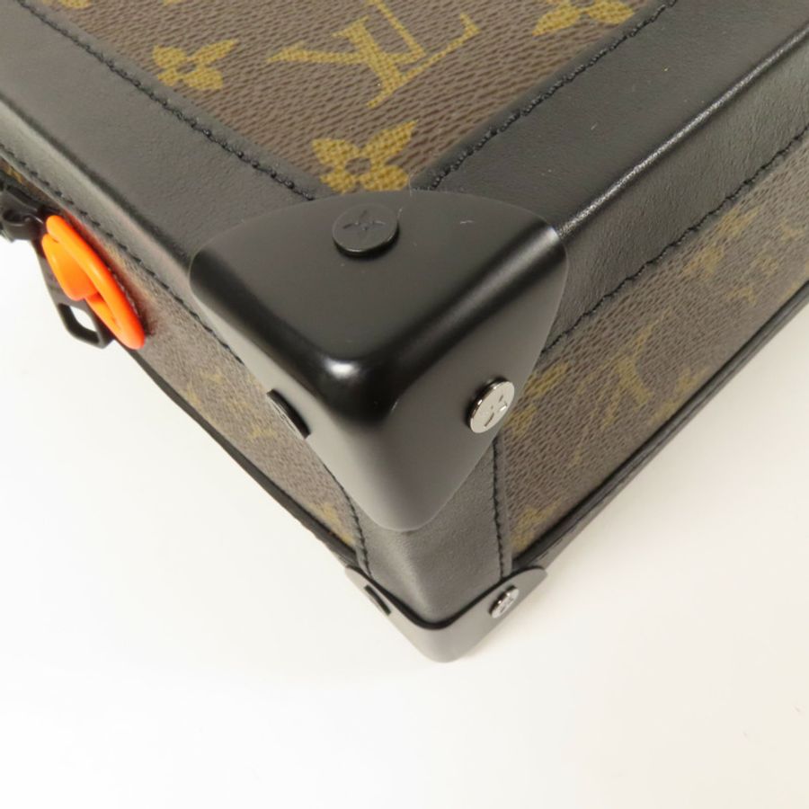 LOUIS VUITTON Monogram Solar Soft Trunk肩背袋-10