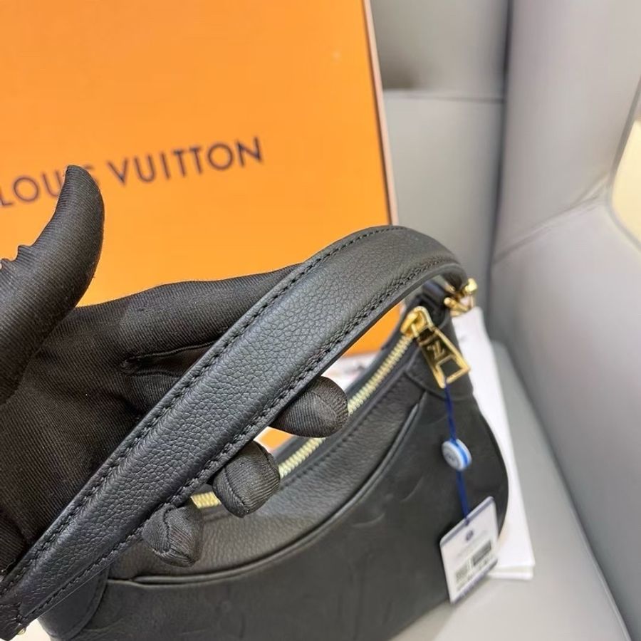 99新LV全皮黑色牛角月亮包bagatell-3