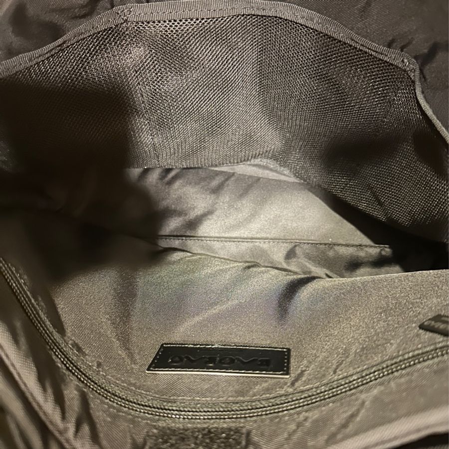 <極新!已絕版>三宅一生男用郵差包-16