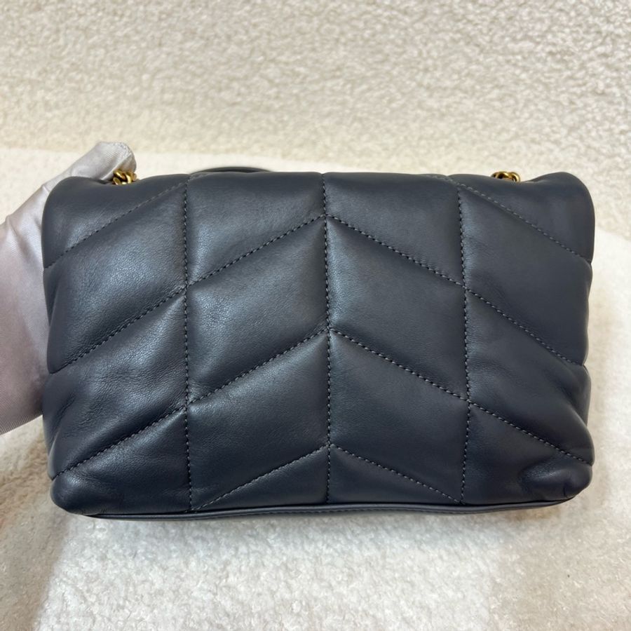 YSL UFFER TOY灰金羊皮革 迷你mini雲朵包手袋鏈條包22年 塵袋 尺寸約22.5*16*8。-11