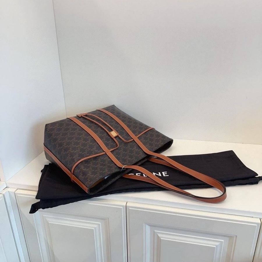 Celine Cabas Tote-3