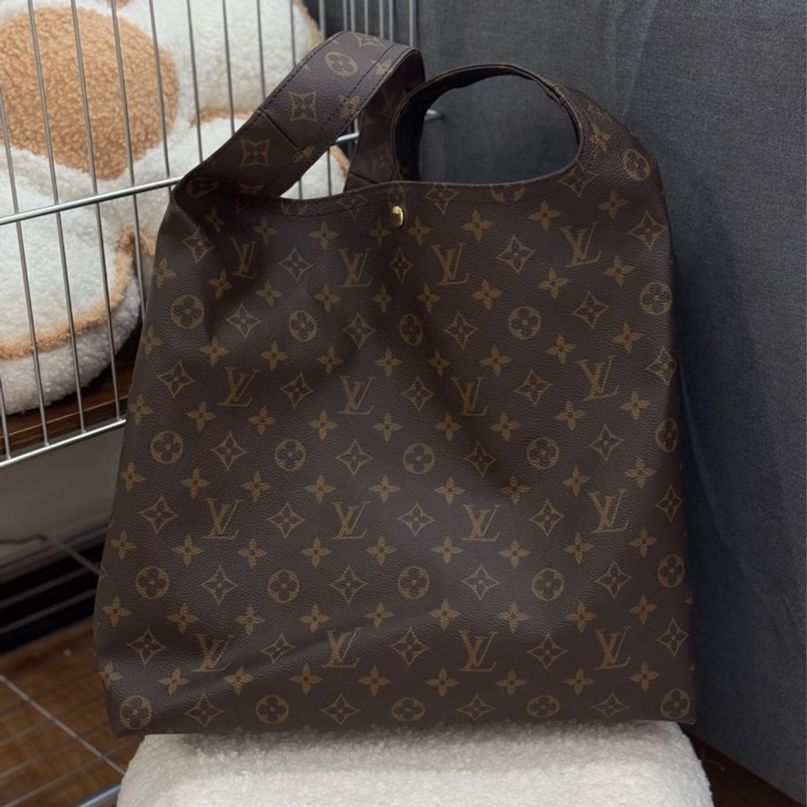 (保留中)LV Atlantis GM菜籃子 單肩包 手提包-1