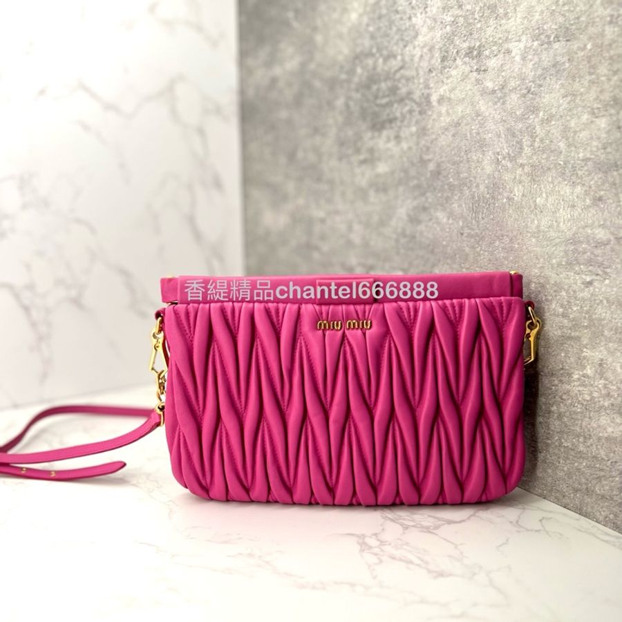 💗香緹國際精品💗 556 Miu Miu 小羊皮肩背包-0