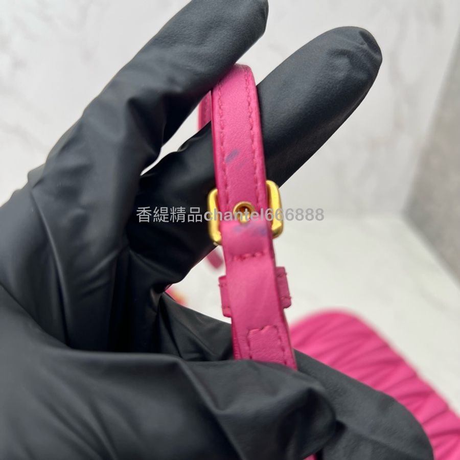💗香緹國際精品💗 556 Miu Miu 小羊皮肩背包-8