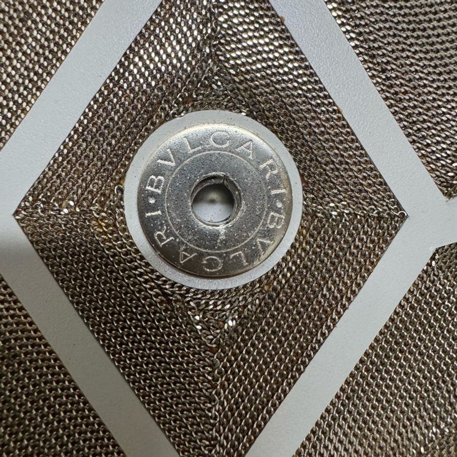 寶格麗 BVLGARI 蛇頭風琴包手提,單肩晚宴包, Million chain 圖案 小牛皮斜挎包 黑瑪瑙眼黑白琺瑯蛇首搭扣 單肩包手提包 白瑪瑙色-14