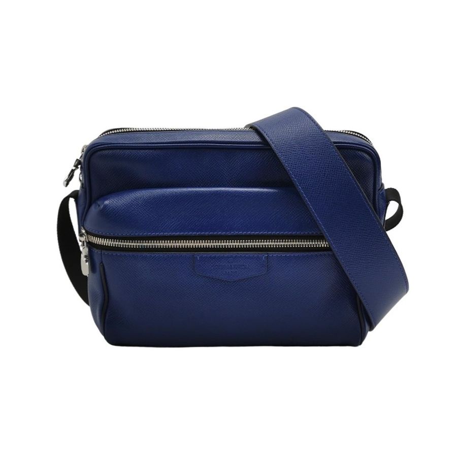 Louis Vuitton (LV) Outdoor牛皮純色拉鍊前袋斜挎包單肩包-0