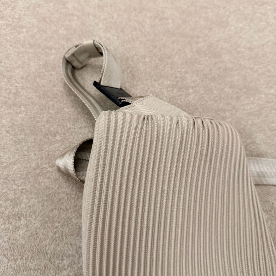 Pleats please 米色腰包-3