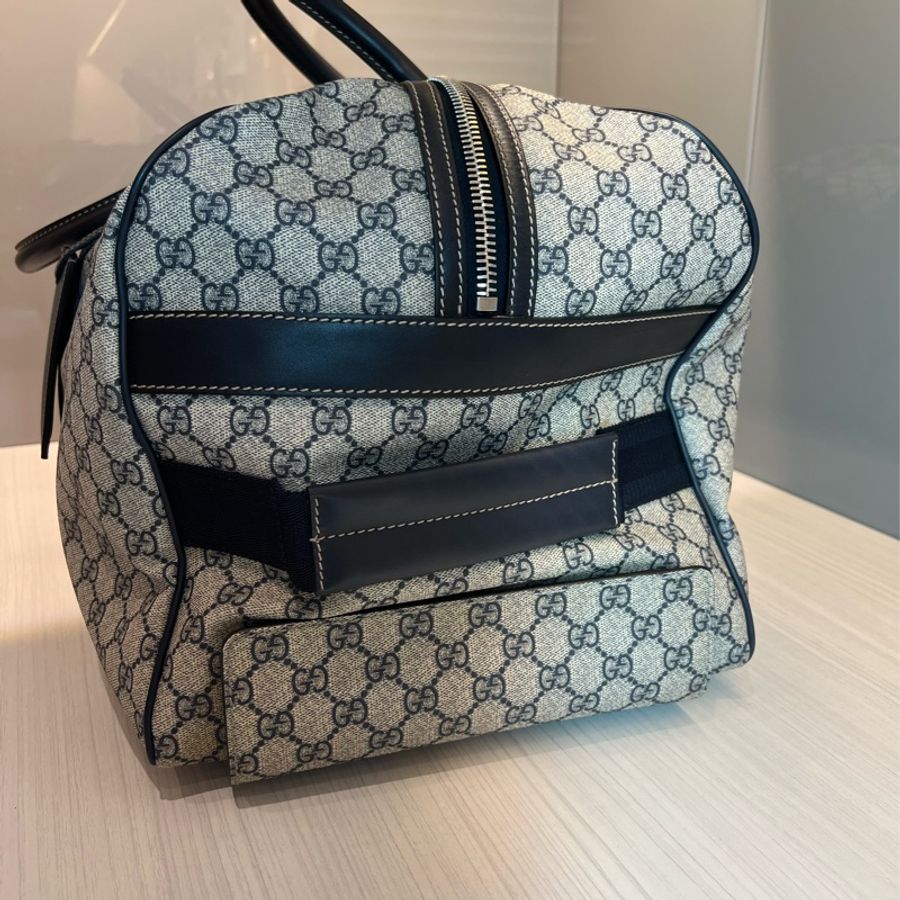 【春賞特價 】 Gucci 米白/深藍色GG Logo Supreme帆布旅行袋/有拉桿-2