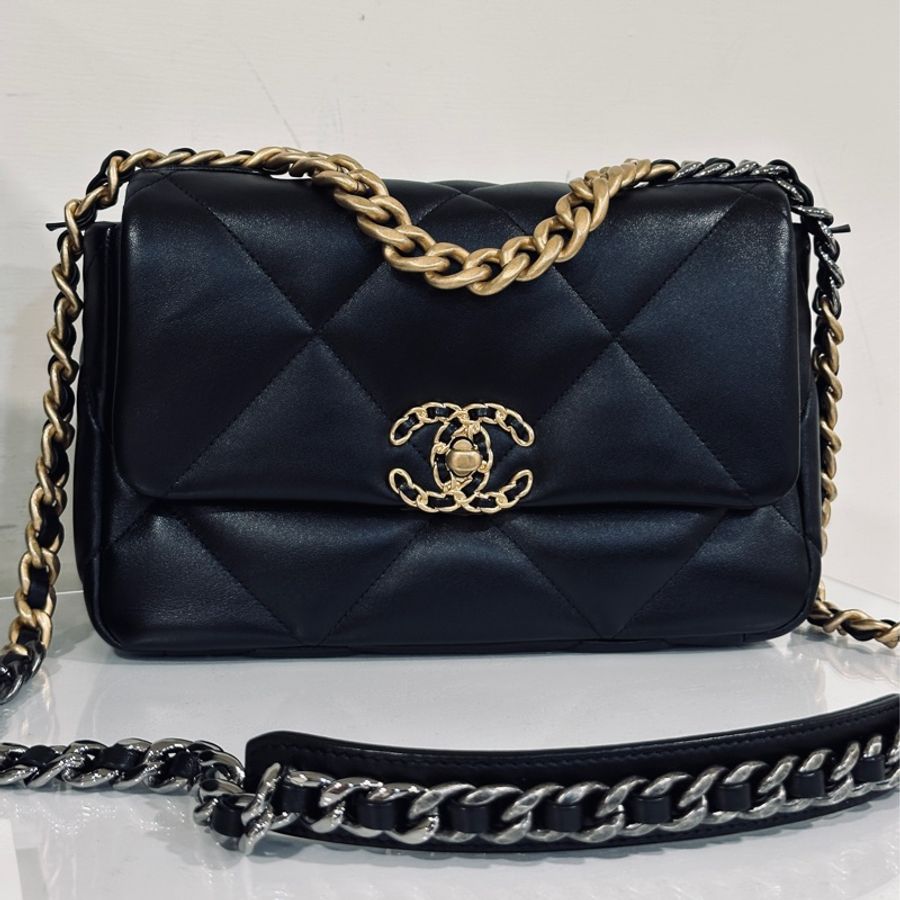 #近新閒置 #全配🈶購證 #芯片款 香奈兒黑金19bag小號-14