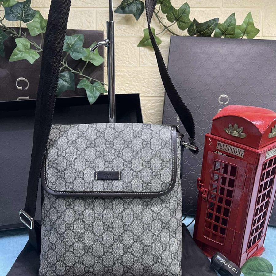 💥Gucci 防水 PVC 223666下蓋掀蓋磁釦 斜背包/郵差包（中性款）💥-1
