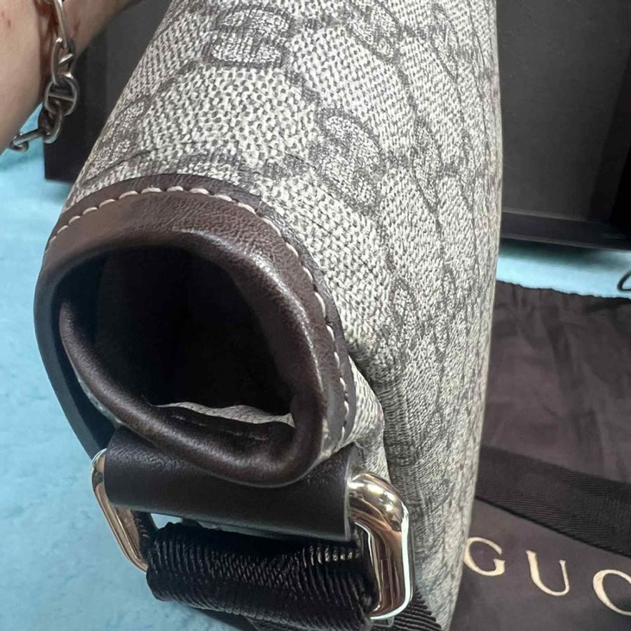 💥Gucci 防水 PVC 223666下蓋掀蓋磁釦 斜背包/郵差包（中性款）💥-16