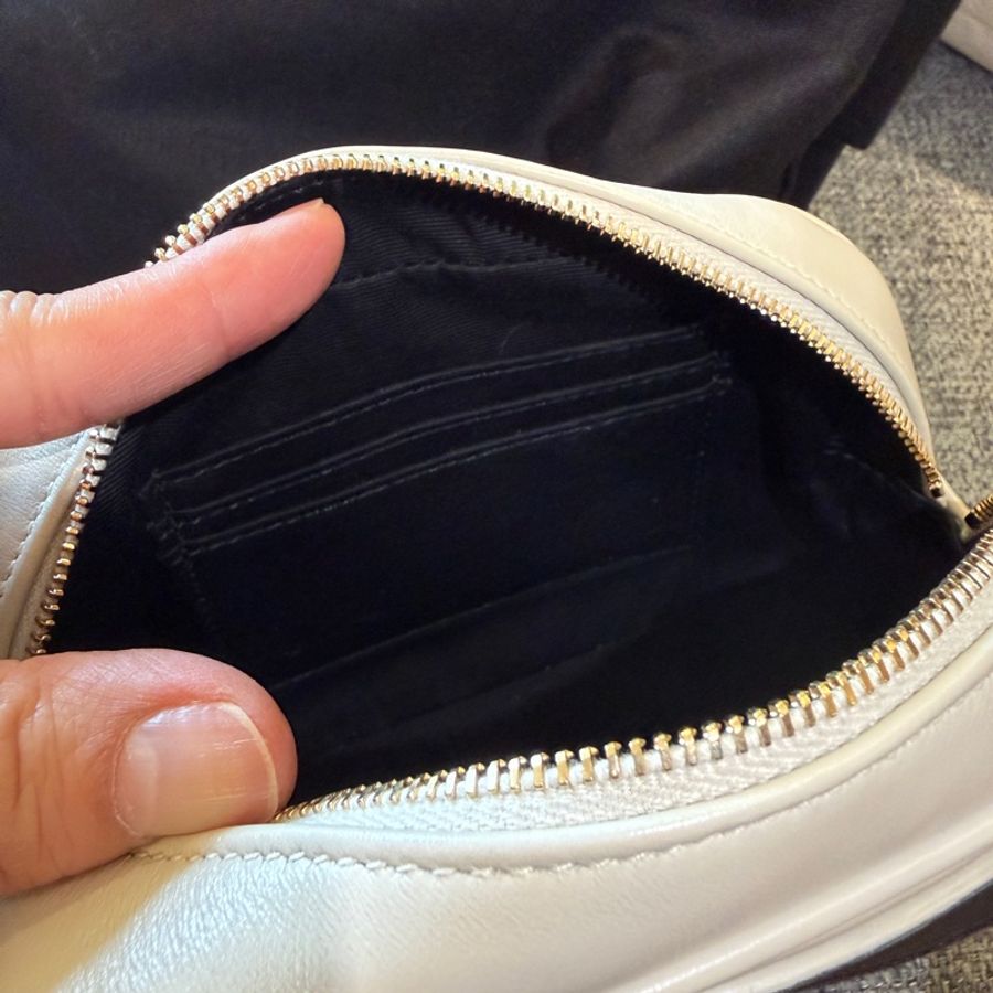 YSL 絕版牛皮皮特金釦流蘇腰包 奶白色 專櫃正品-4