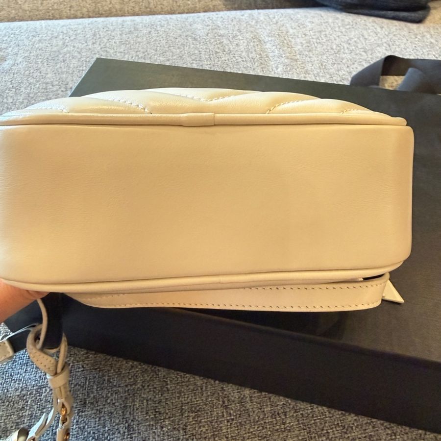 YSL 絕版牛皮皮特金釦流蘇腰包 奶白色 專櫃正品-8